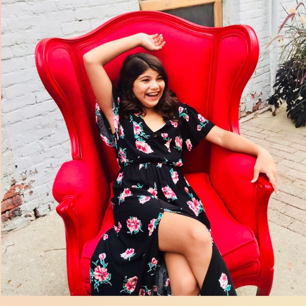 Meet your Posher, Isabella